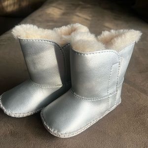 Baby Uggs, size 2/3
